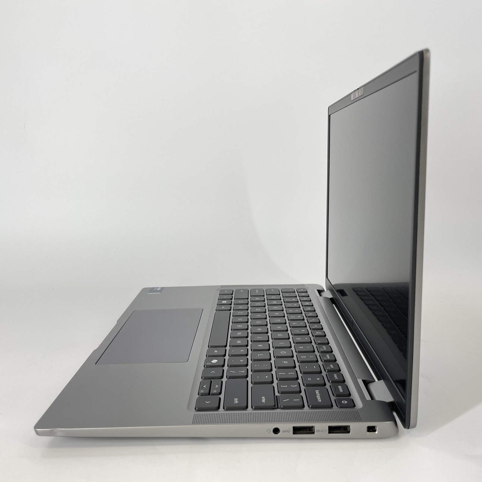 Dell Latitude 7450 14 QHD+ TOUCH 3.8 GHz Ultra 7 165H 32GB 256GB SSD Very Good