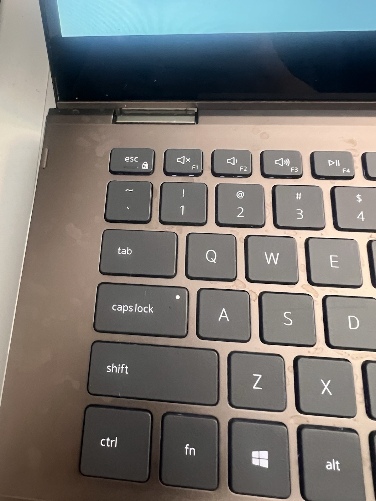 Dell Inspiron 7405 2-in-1 14″ Touch Ryzen 5 4500U 8GB RAM 256GB SSD Laptop WORKS
