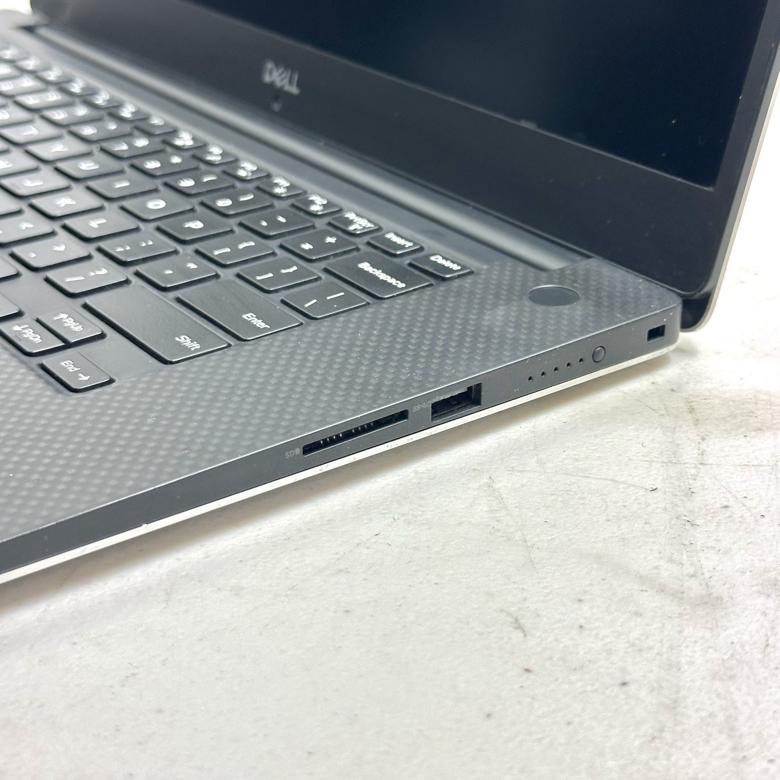 Dell XPS 15 9570 Core i7-8750H 2.20GHz 16GB 256GB SSD GTX 1050 Ti Win 11 Pro
