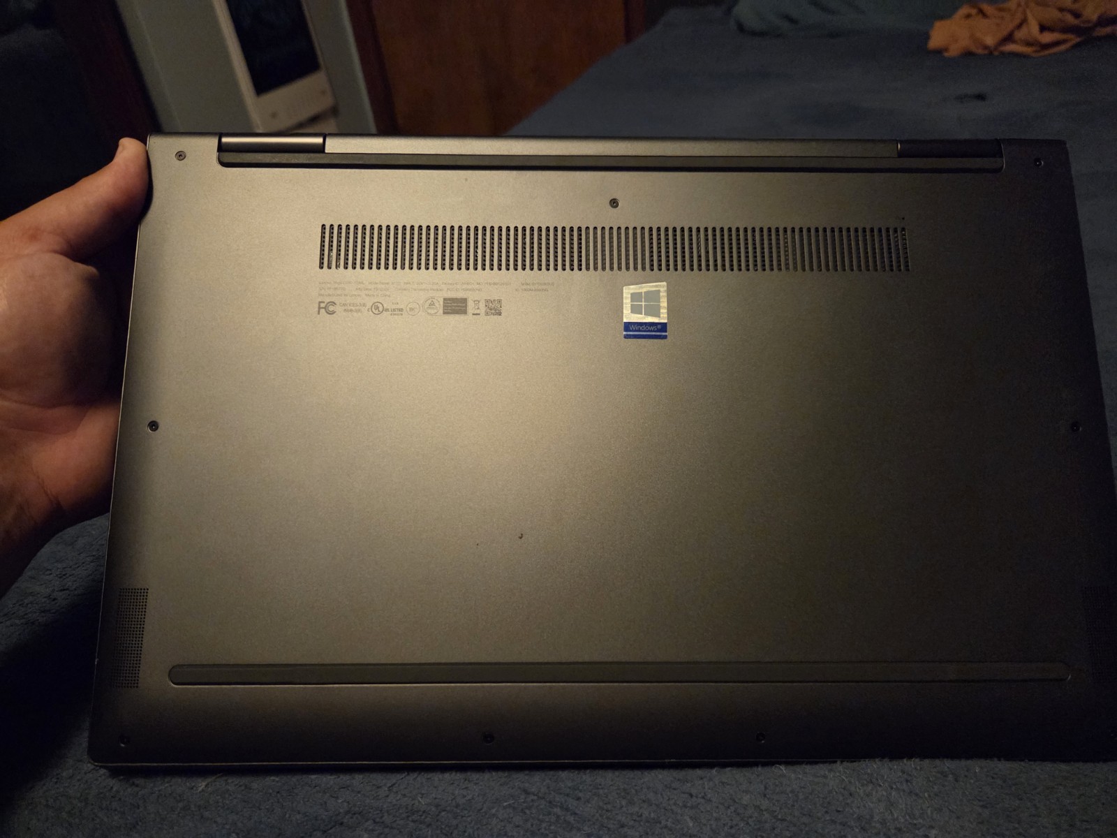 Lenovo Yoga C740-15IML 15.6″ i5-10210U 1.6GHz 8GB RAM 512GB SSD Laptop