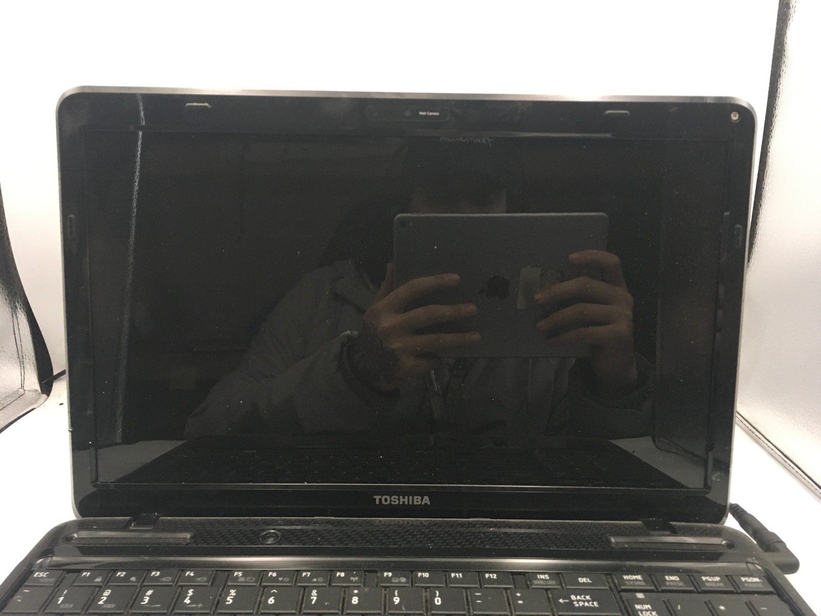 TOSHIBA SATELLITE L655D S5050 – FOR PARTS/NO BOOT – AMD ATHLON II – 4GB RAM – BB
