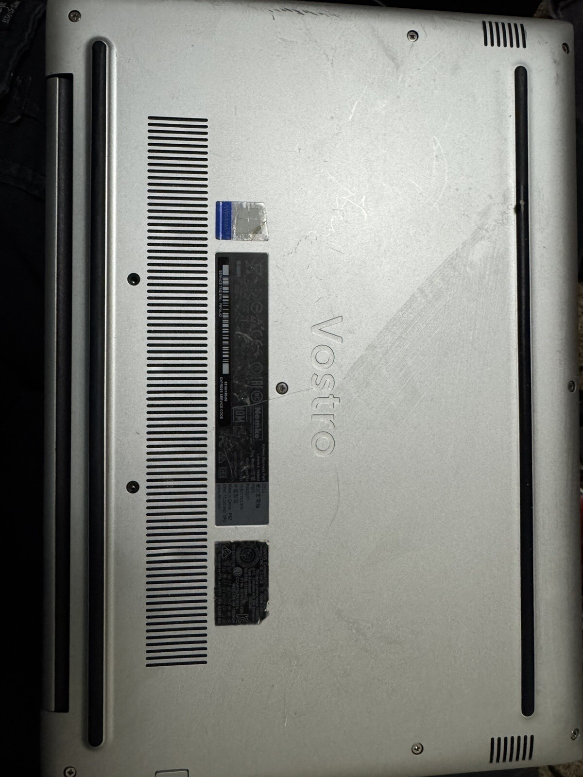Dell Vostro 5471 i5-8250U, 8GB RAM, 250GB SSD Service Tag F8YXL42