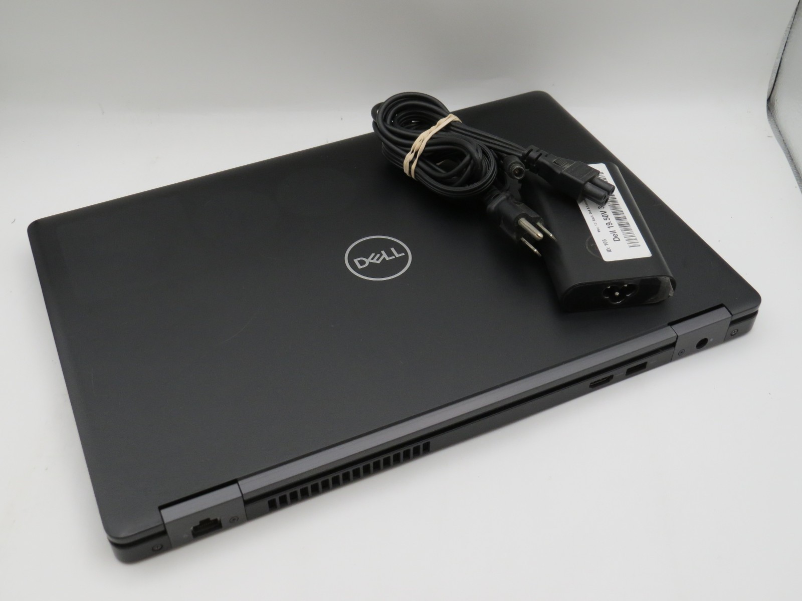 Dell Latitude 5590 | i5-8350U @ 1.7GHz | 16GB DDR4 | 256GB m2 | 15″ | No OS