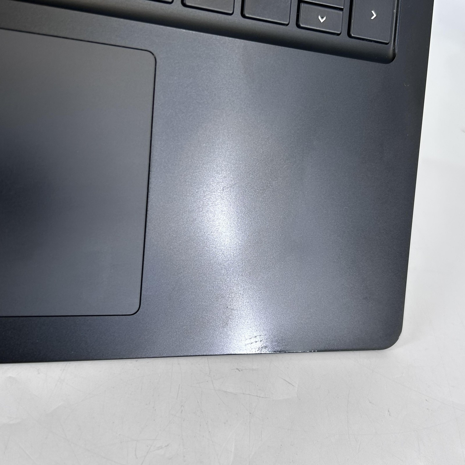 Microsoft Surface Laptop 4 13.5 2K TOUCH i7-1185G7 3.00GHz 16GB 256GB- WORN KEYS