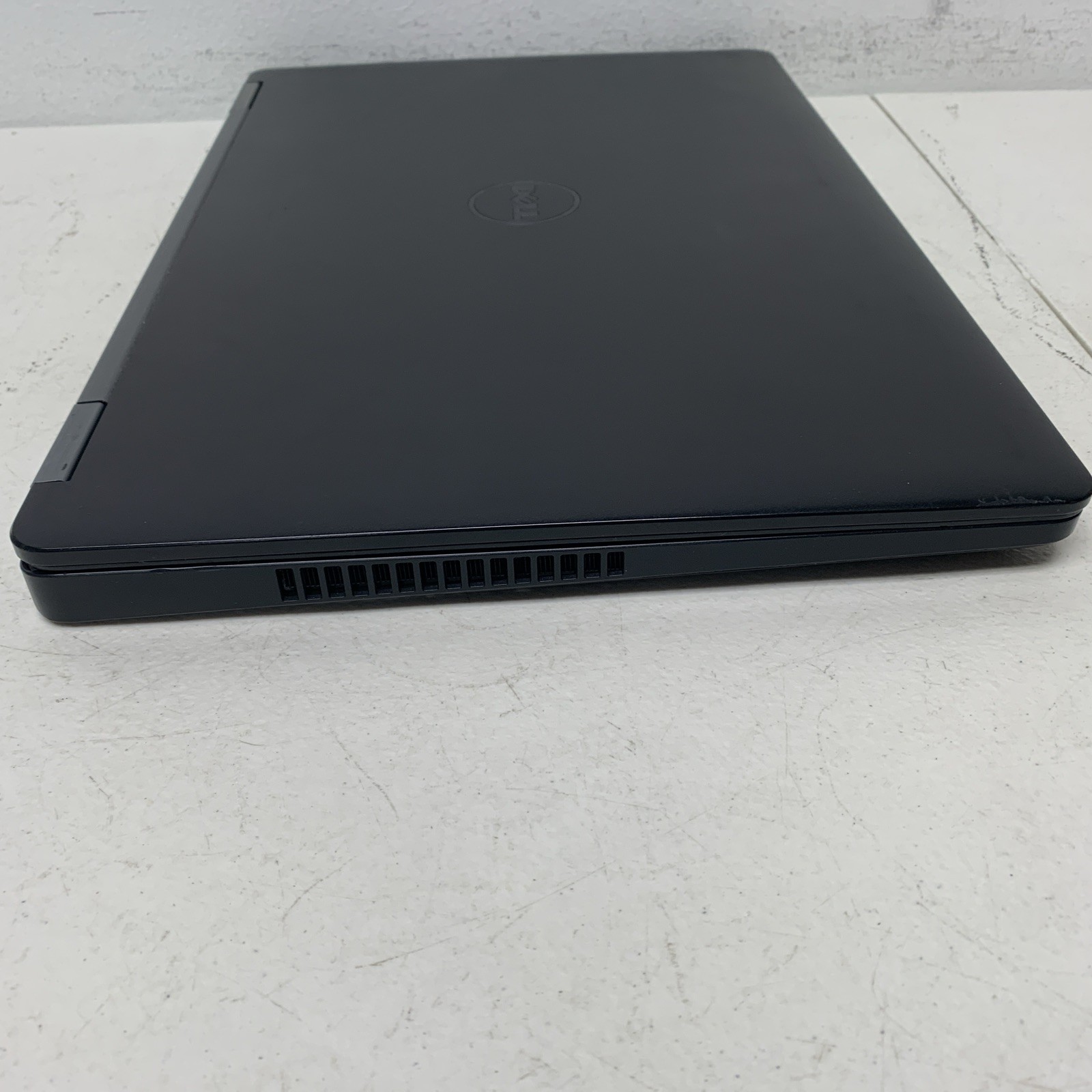 Dell Latitude E5570 15.6″ i5-6200U 2.3GHz 8GBram 256GB SSD WIND 11 Pro