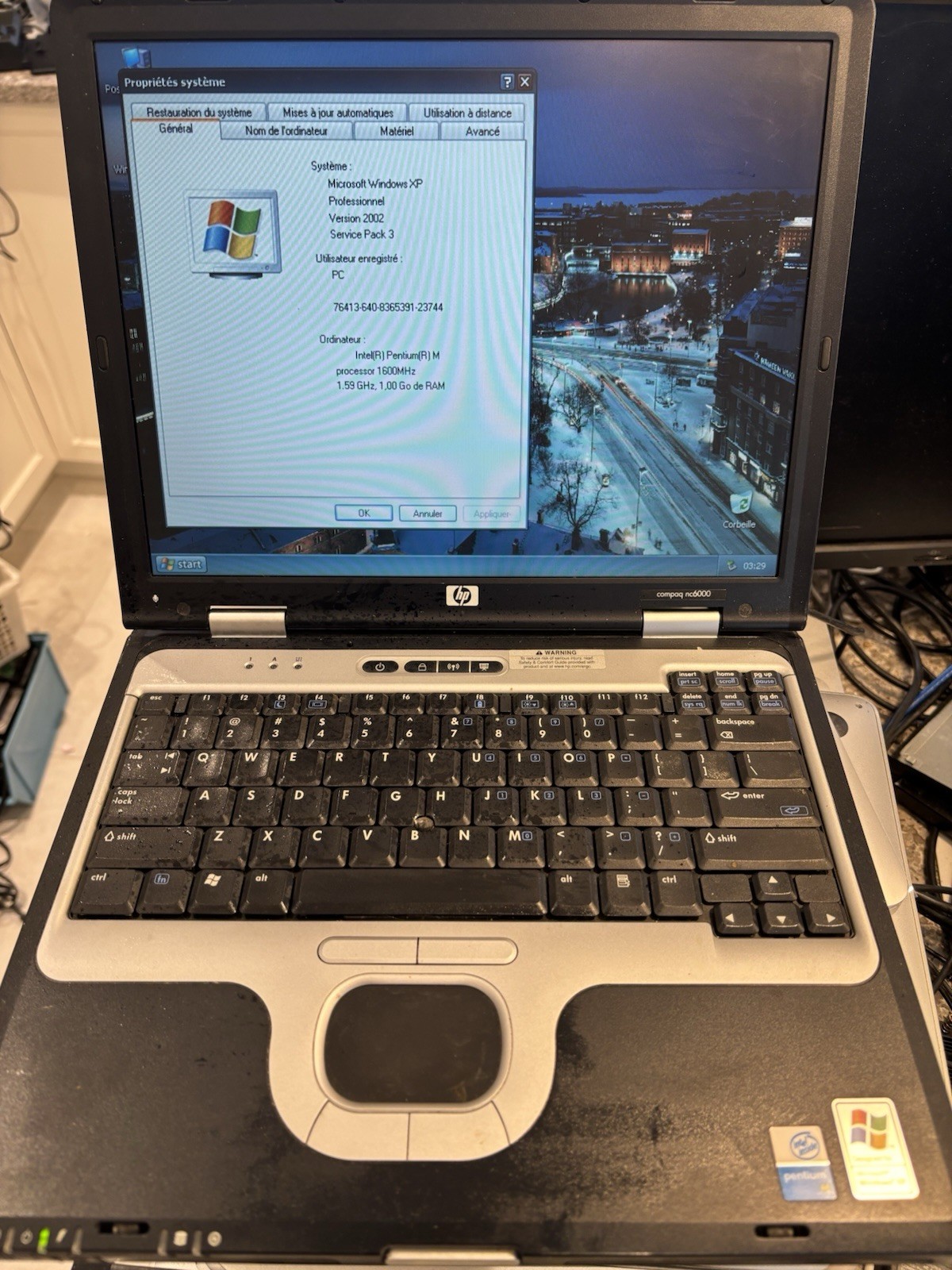 Old Compaq NC6000 Pentium M 1gig 60hdd Windows XP Sp3 French Laptop W/ Ac