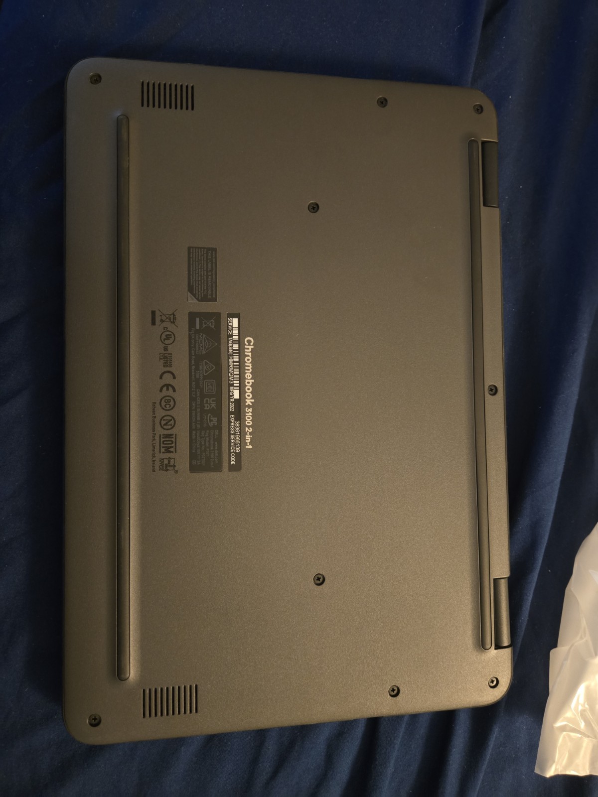 Dell Chromebook 3100 touchscreen 2-in-1 Laptop 8GB RAM, 32GB Storage Open Box