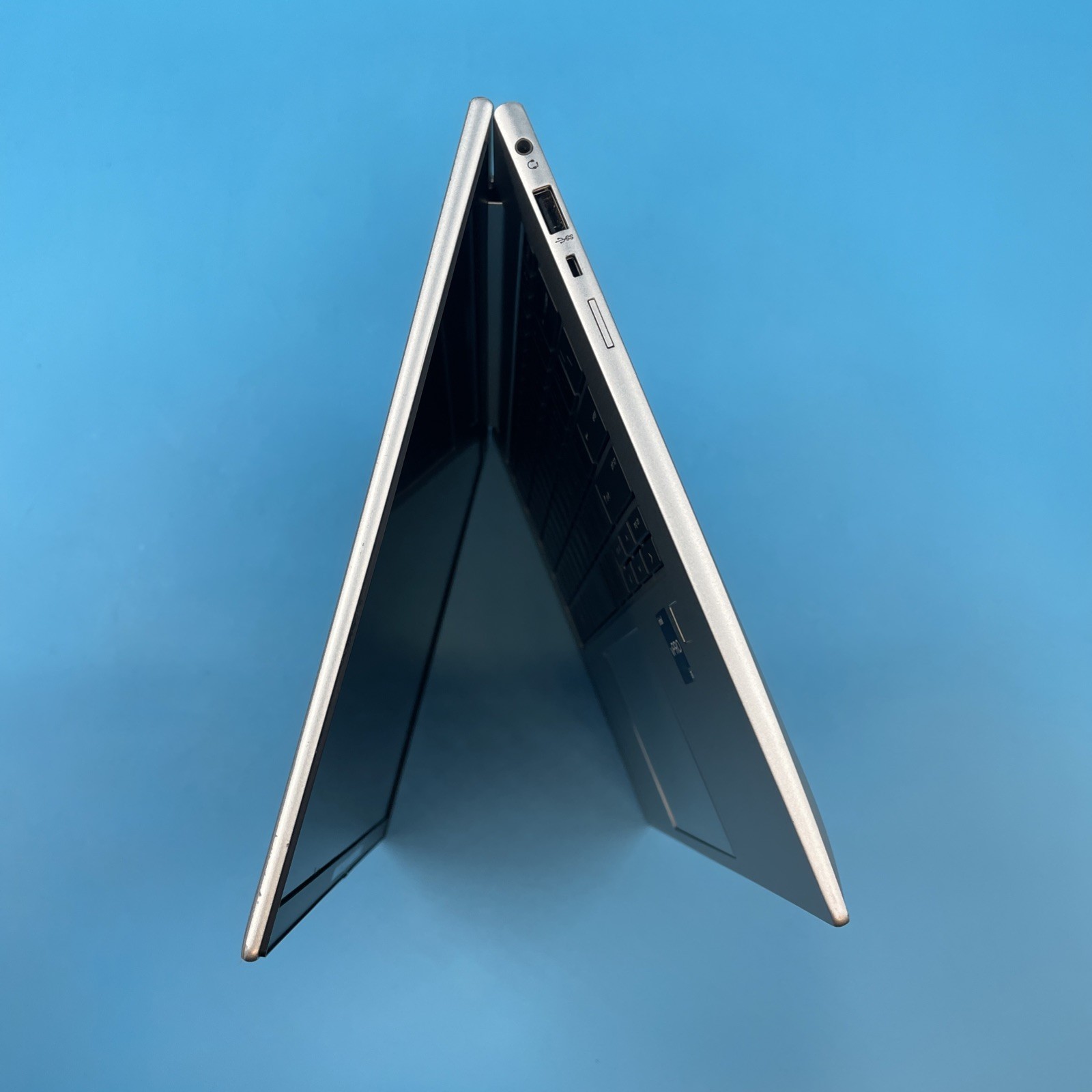 HP EliteBook 840 G10 | i5-1345U | NO RAM | NO DRIVE | NO OS | NO BATTERY | E935
