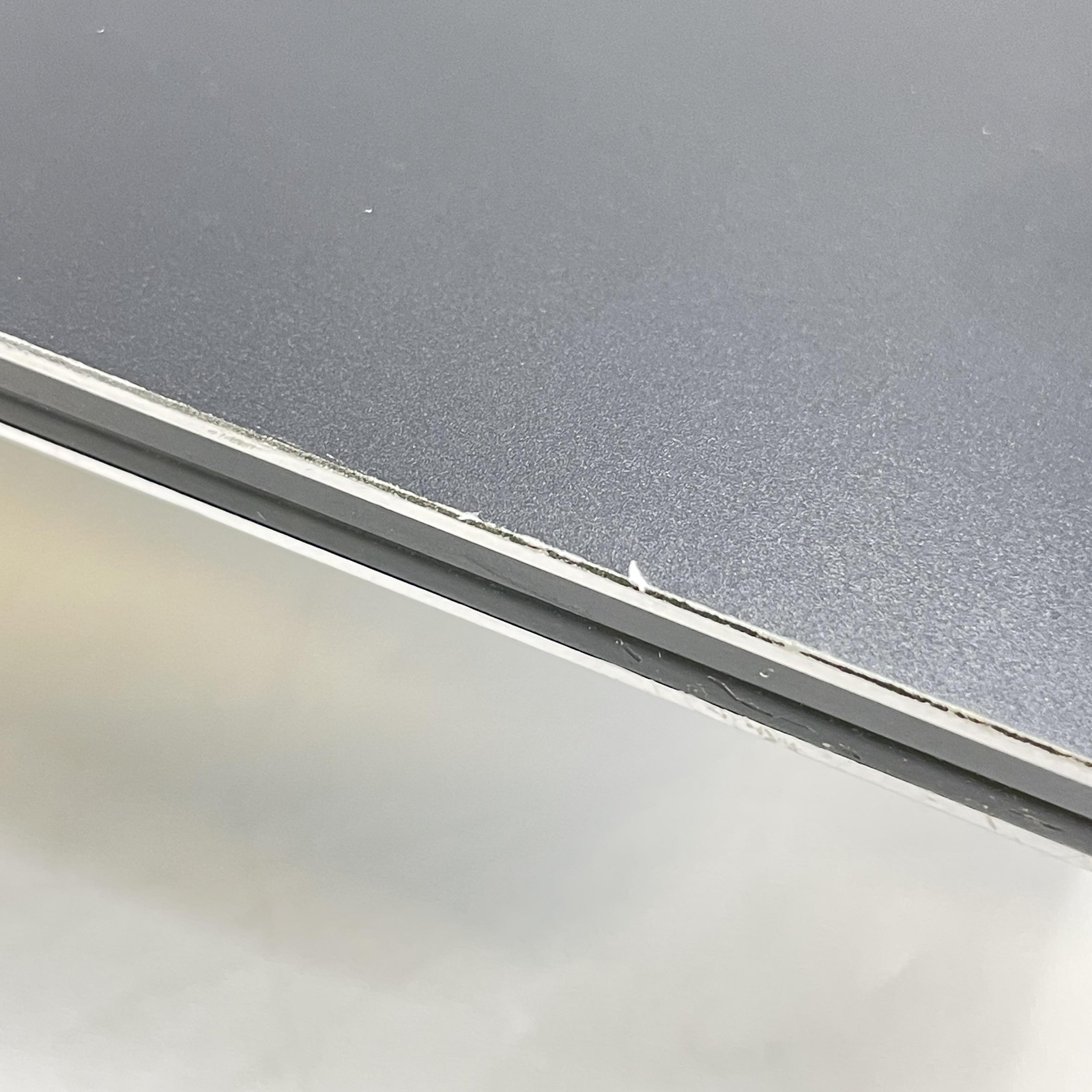 Dell XPS 13 9360 QHD+ TOUCH i7-7Y75 1.30GHz 16GB RAM 1TB SSD – Bad Battery