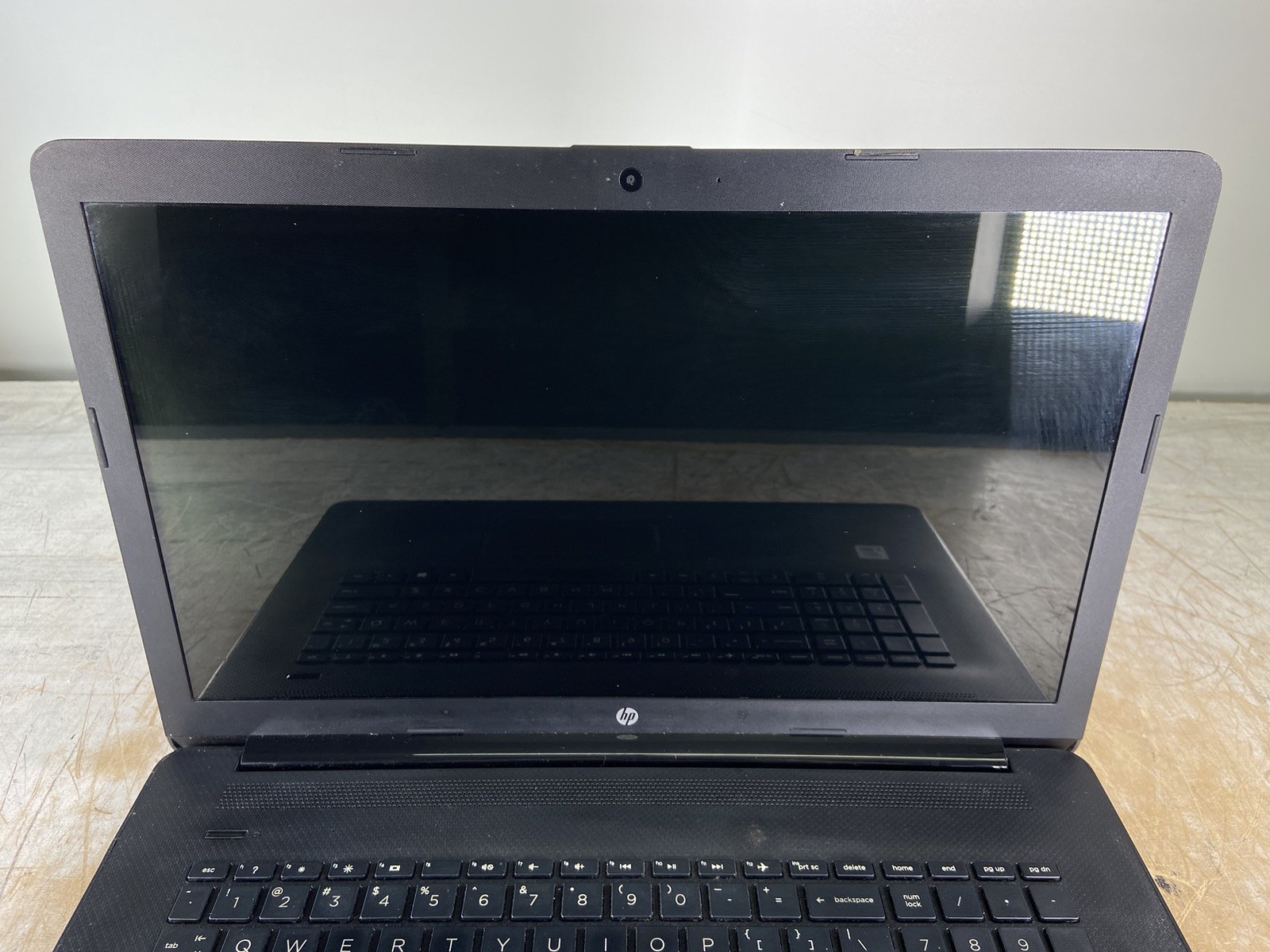 HP 17-BY3635CL i3-1005G1 @ 1.20GHz, 4GB RAM, NO HDD/OS