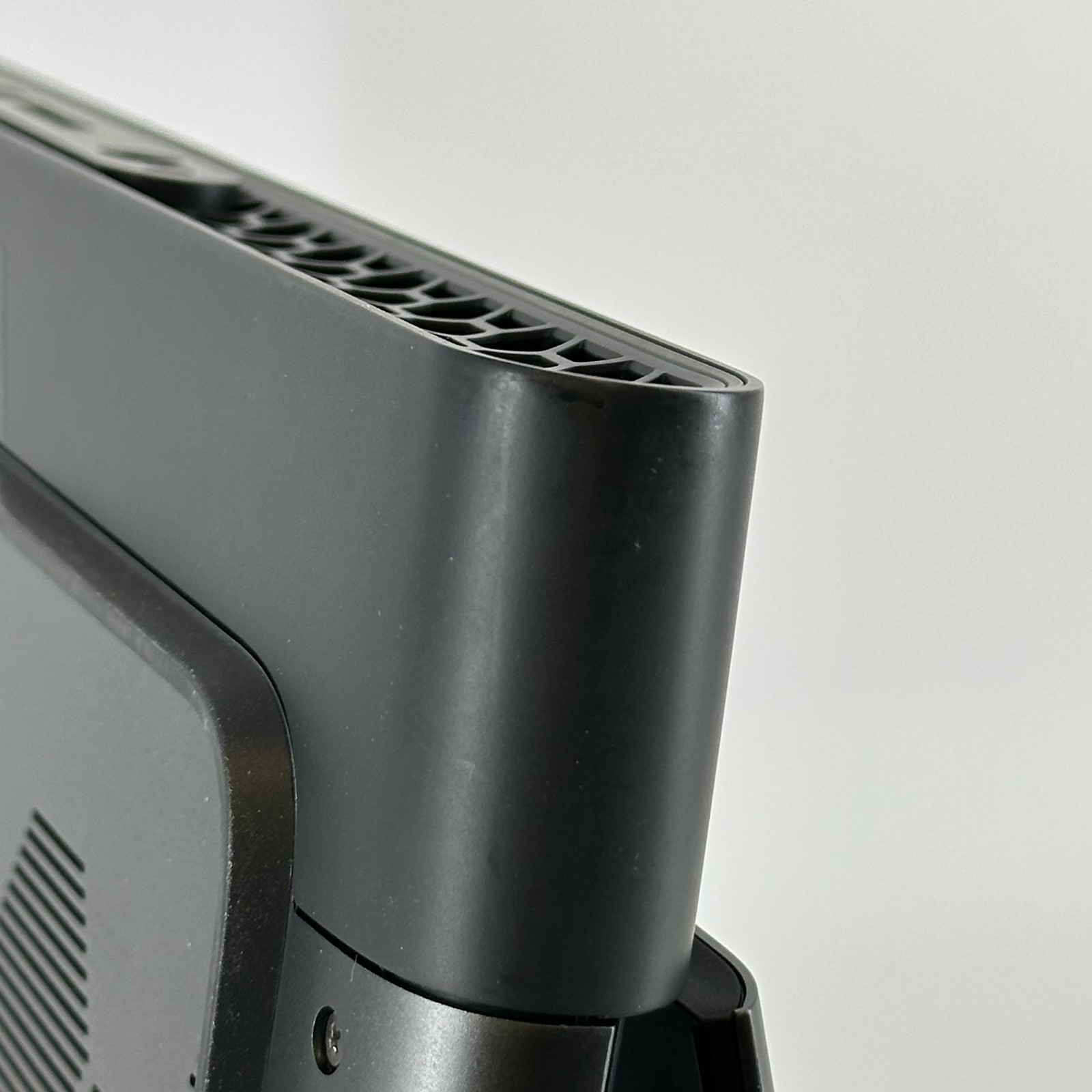 Dell Alienware M18 R1 480Hz FHD+ 2.5 GHz Ryzen 9 7945HX 64GB 4TB/512GB RTX 4090
