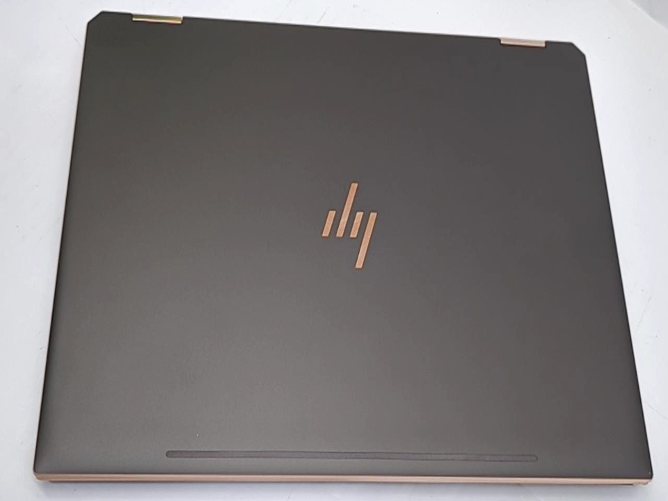 HP Spectre x360 2-in-1 15.6″ 4K UHD Touch i7-10510U 16GB 512GB SSD NVIDIA MX250