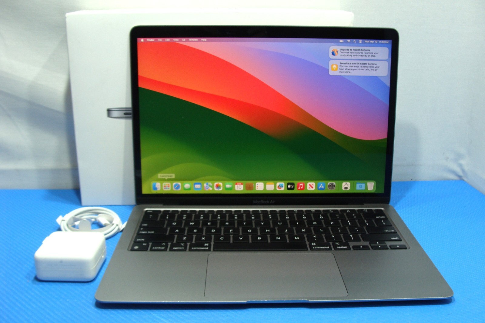 Apple MacBook Air A2337 13.3″ M1 2020 8CPU/7GPU 8GB 128GB MGN63LL/A +Charger