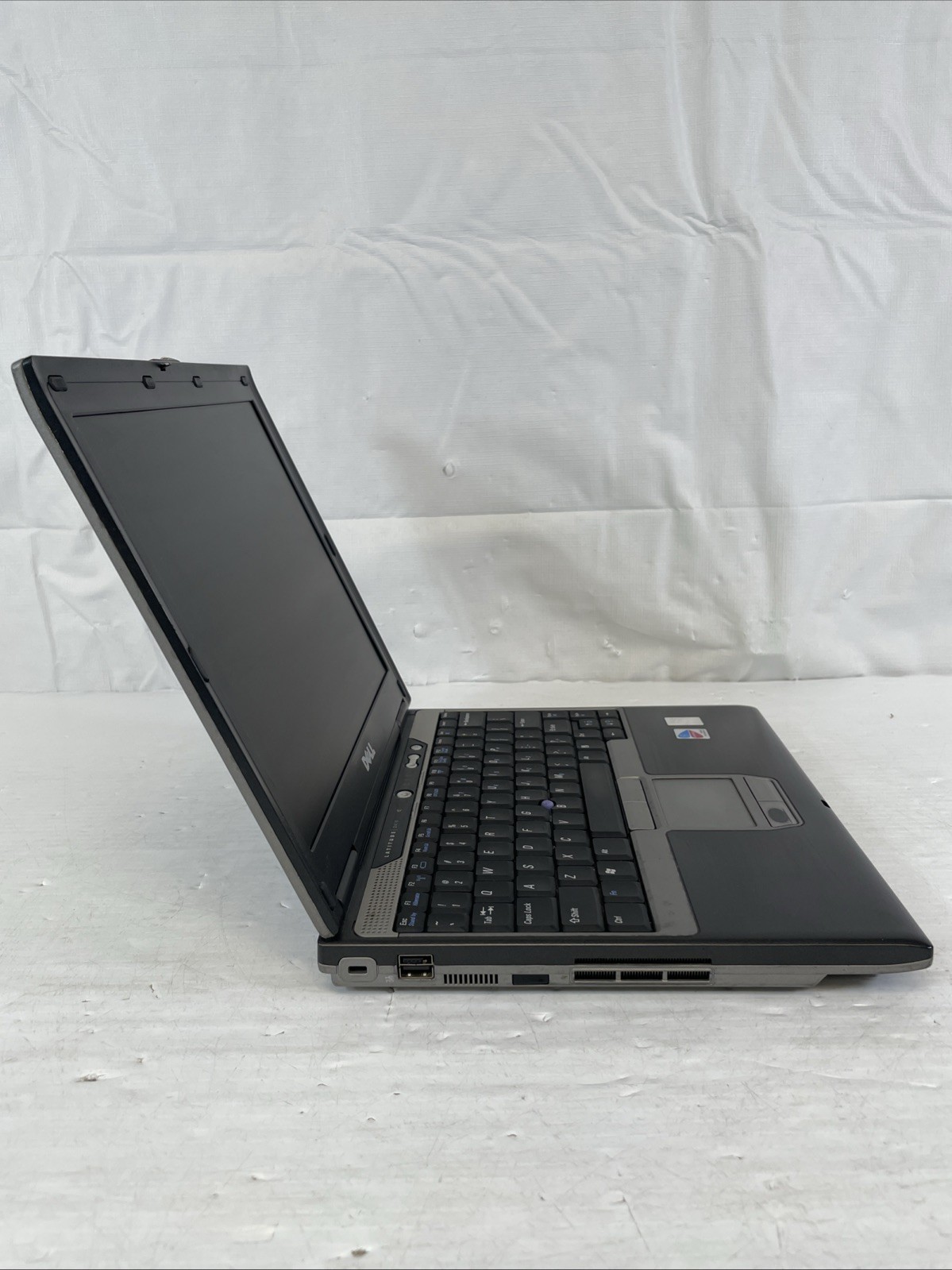 Dell Latitude D410 Retro Gaming Intel Pentium 2.0GHz 1GB RAM 30GB HDD WinXP