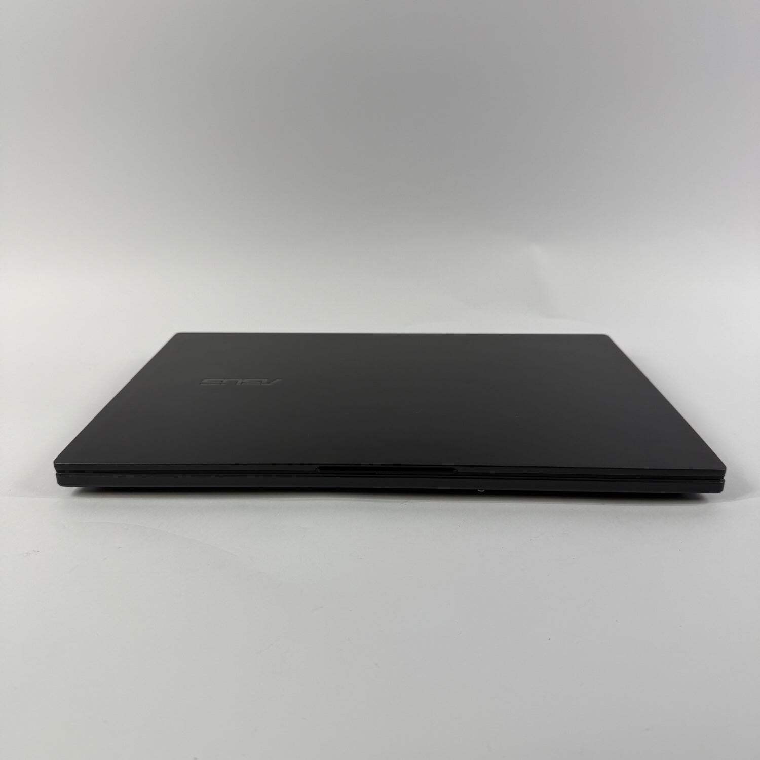 Asus Vivobook Pro 15 Core Ultra 9 185H 2.5GHz 24GB RAM 2TB SSD READ