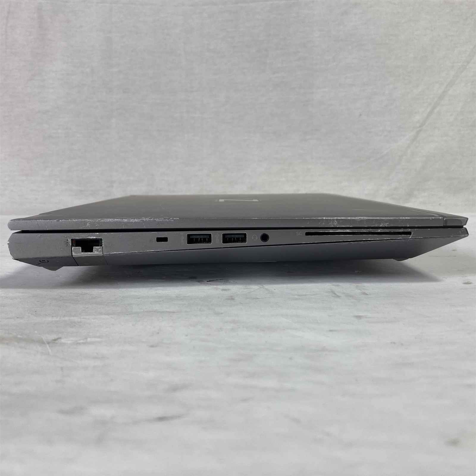 HP ZBook Fury 15 G8 15.6″ Core i9-11950H 2.6GHz – 32GB – 1TB NVMe SSD – Win 11