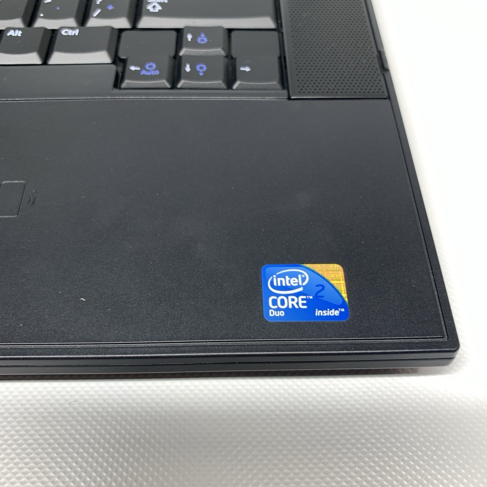 Dell Latitude E6500 Laptop Core 2 Duo P8700@2.53GHz 2.95 GB Ram Windows XP Pro