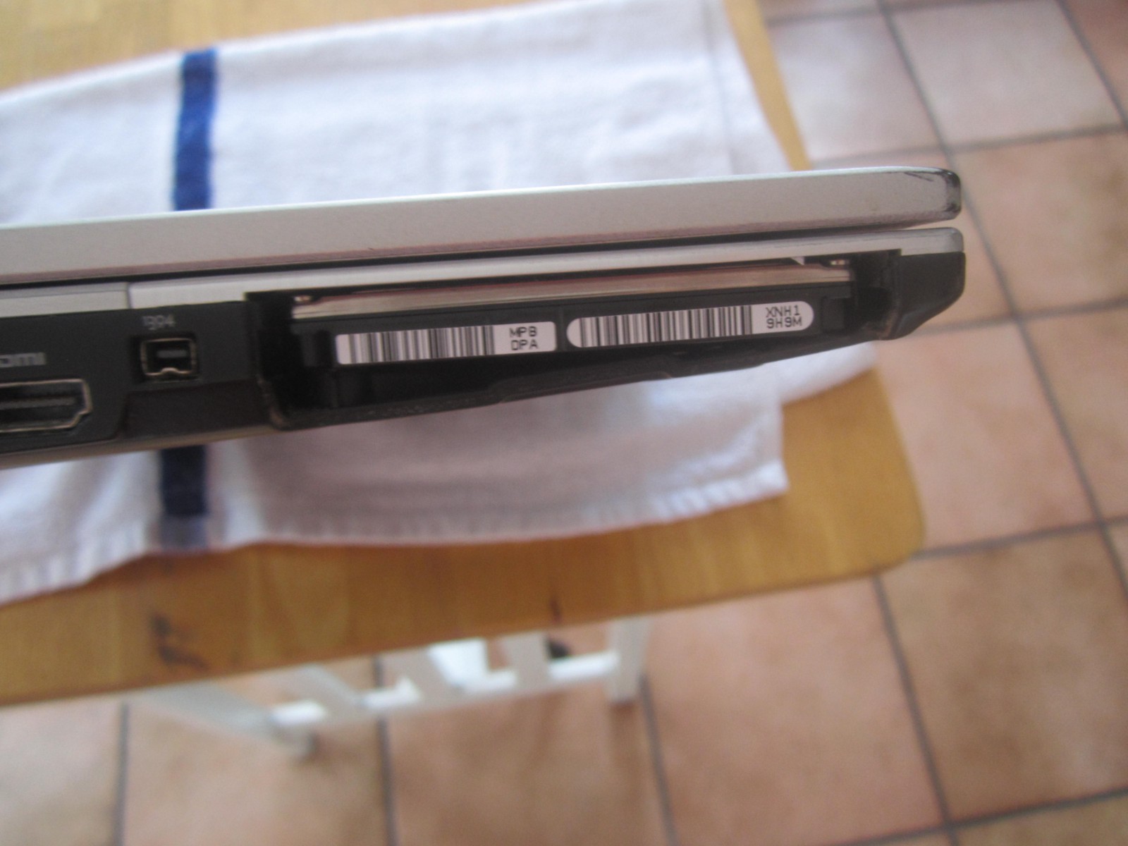 DELL XPS M1330 LAPTOP 2.2GHz 4GBRAM 80GBHD SCREEN INTACT W/PwrCord – WORKS