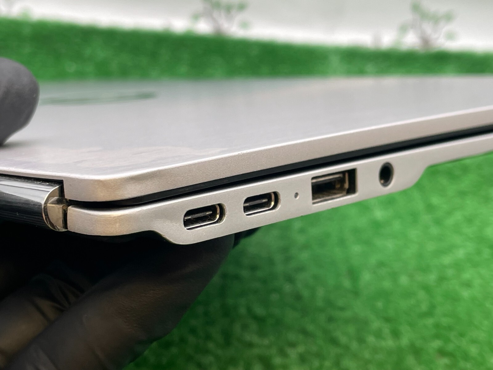 Used HP Chromebook 13 G1 Laptop Intel m7-6Y75 1.20GHz / 16GB RAM / 32GB SSD NT