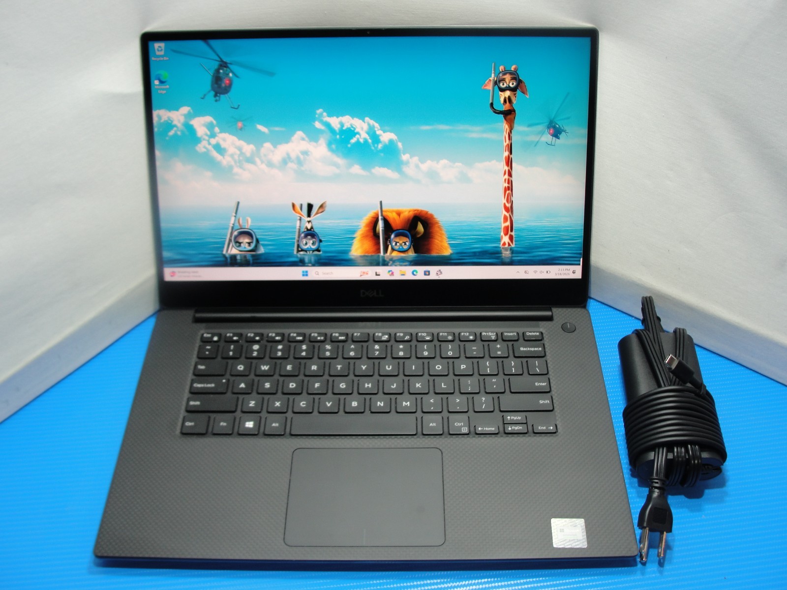 Dell Precision 5540 15.6″ FHD TOUCH i7-9850H 2.6GHz 32GB RAM 1TB SSD NV T2000