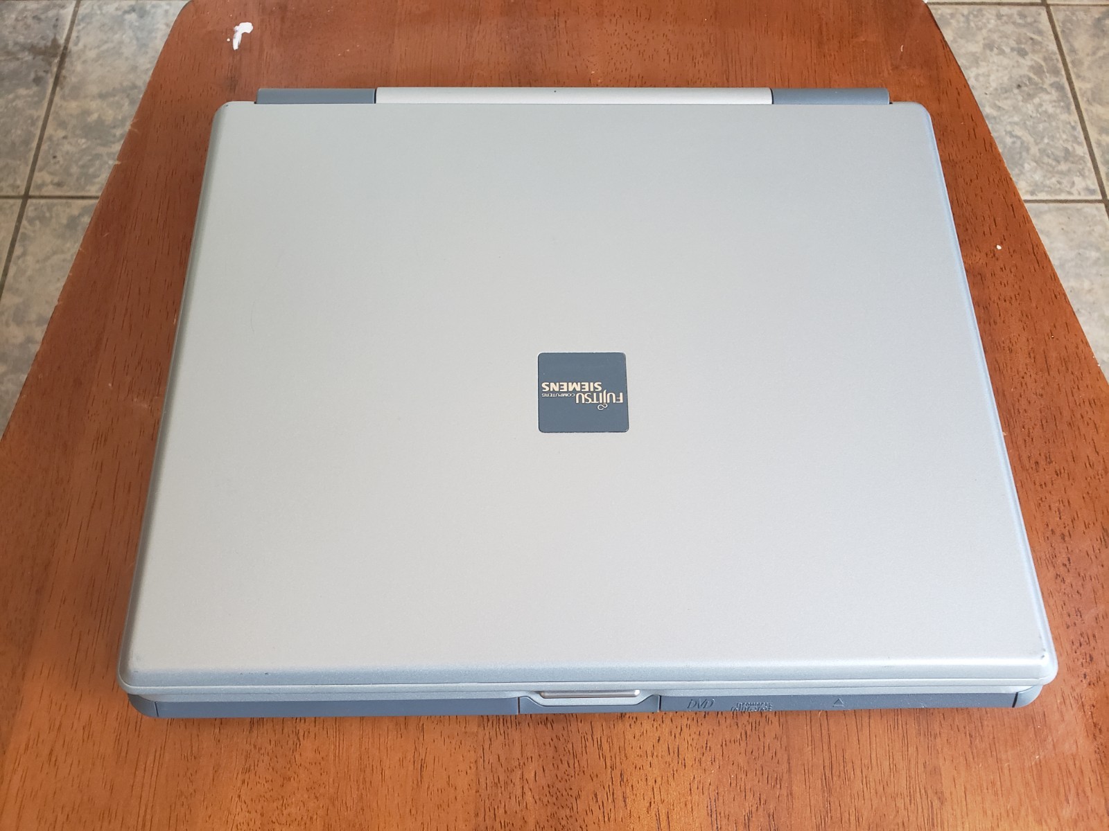 RARE Fujitsu Siemens Celsius Mobile H WF2H BS015 Nvidia 500 GoGL Wireless Kb Xp