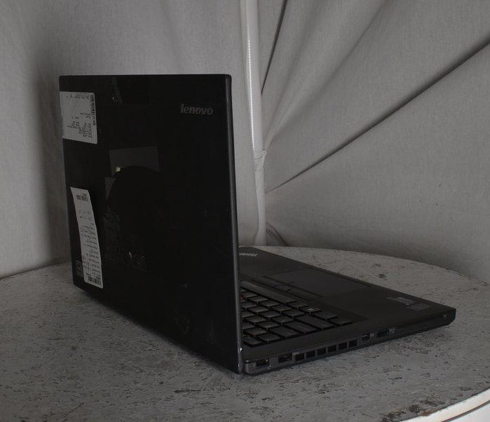 Lenovo ThinkPad T450 Laptop Core i5-5300U 2.3GHz 8GB 256GB