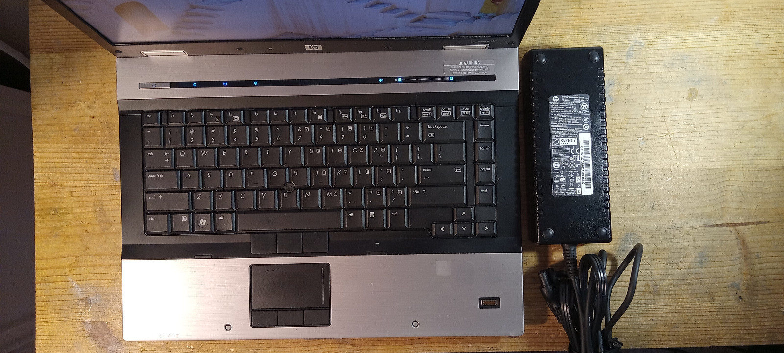 HP Elitebook 8530P, CPU Intel T9400 2.3 GHZ, 480 SSD, 4 GB RAM, Win. 11 Pro