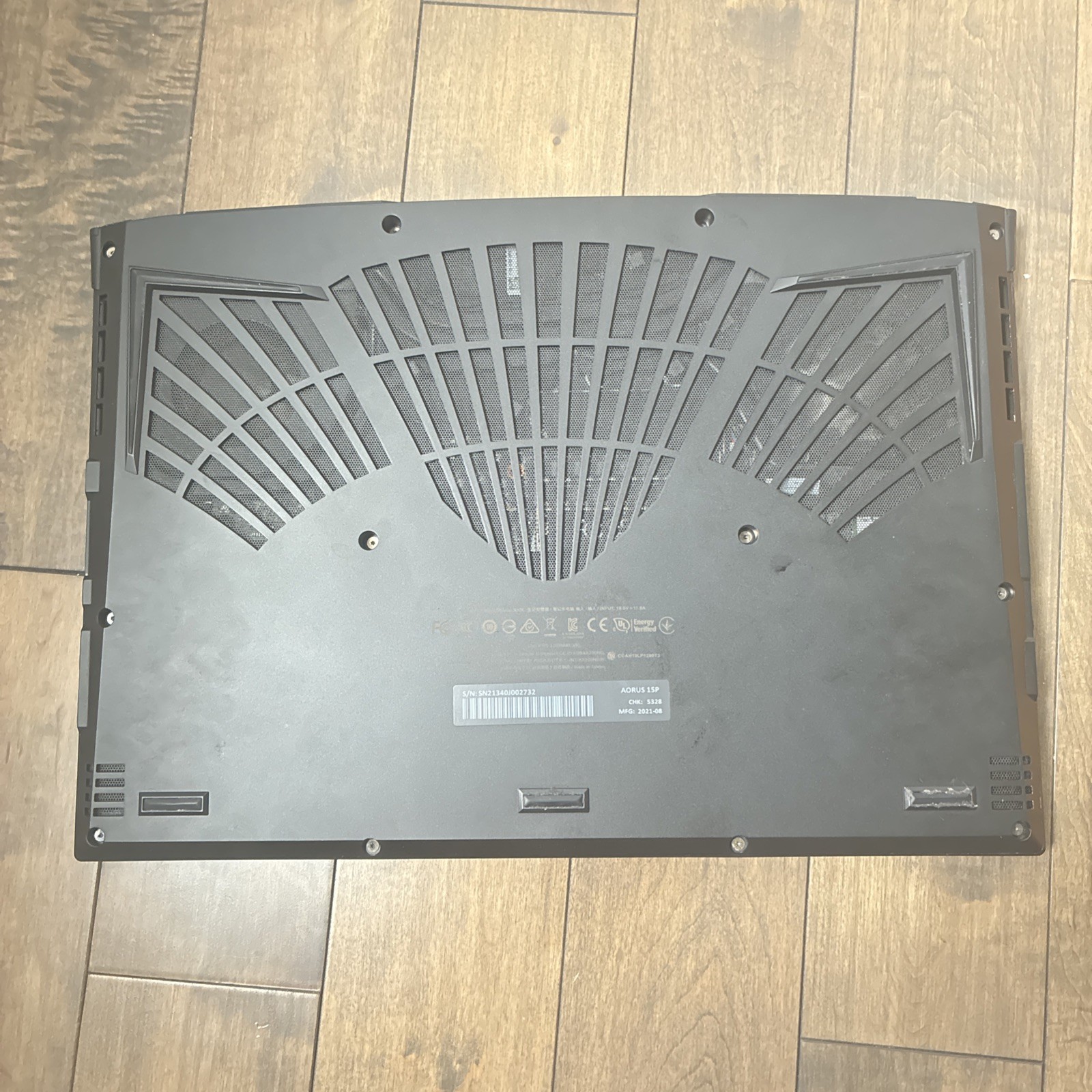 AS IS – NO RAM NO SSD – Gigabyte AORUS 15P XD RTX 3070 8GB i7-11800H Gaming