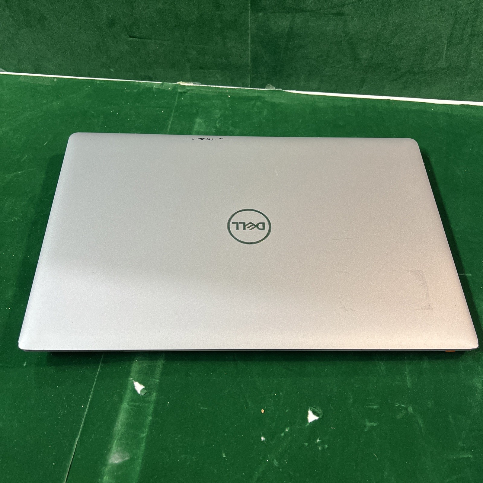 Dell Precision 3560 Workstation: 15.6″ FHD, i5-1135G7 8Gb No SSD Or OS