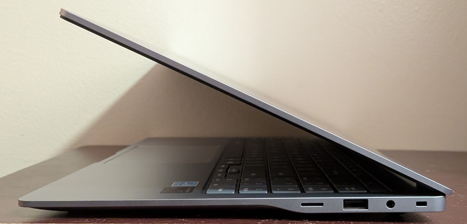 Samsung Galaxy Book4 Edge 15.6″ FHD (Snapdragon X Plus, 16GB/512GB SSD) Laptop