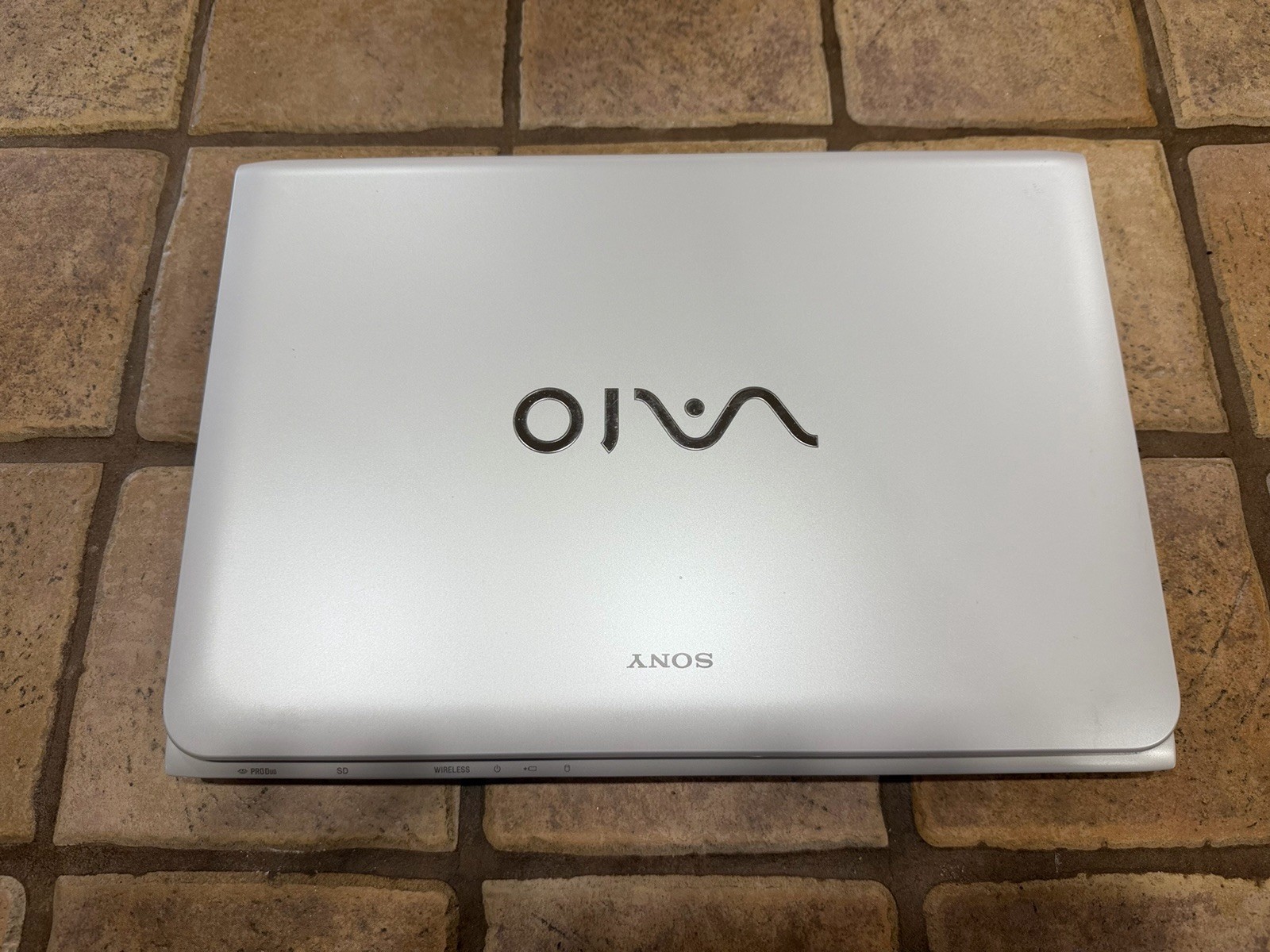 Sony Vaio E Series Laptop i7 2640M 8GB RAM 128GB SSD 14” LED Backlit Linux PC