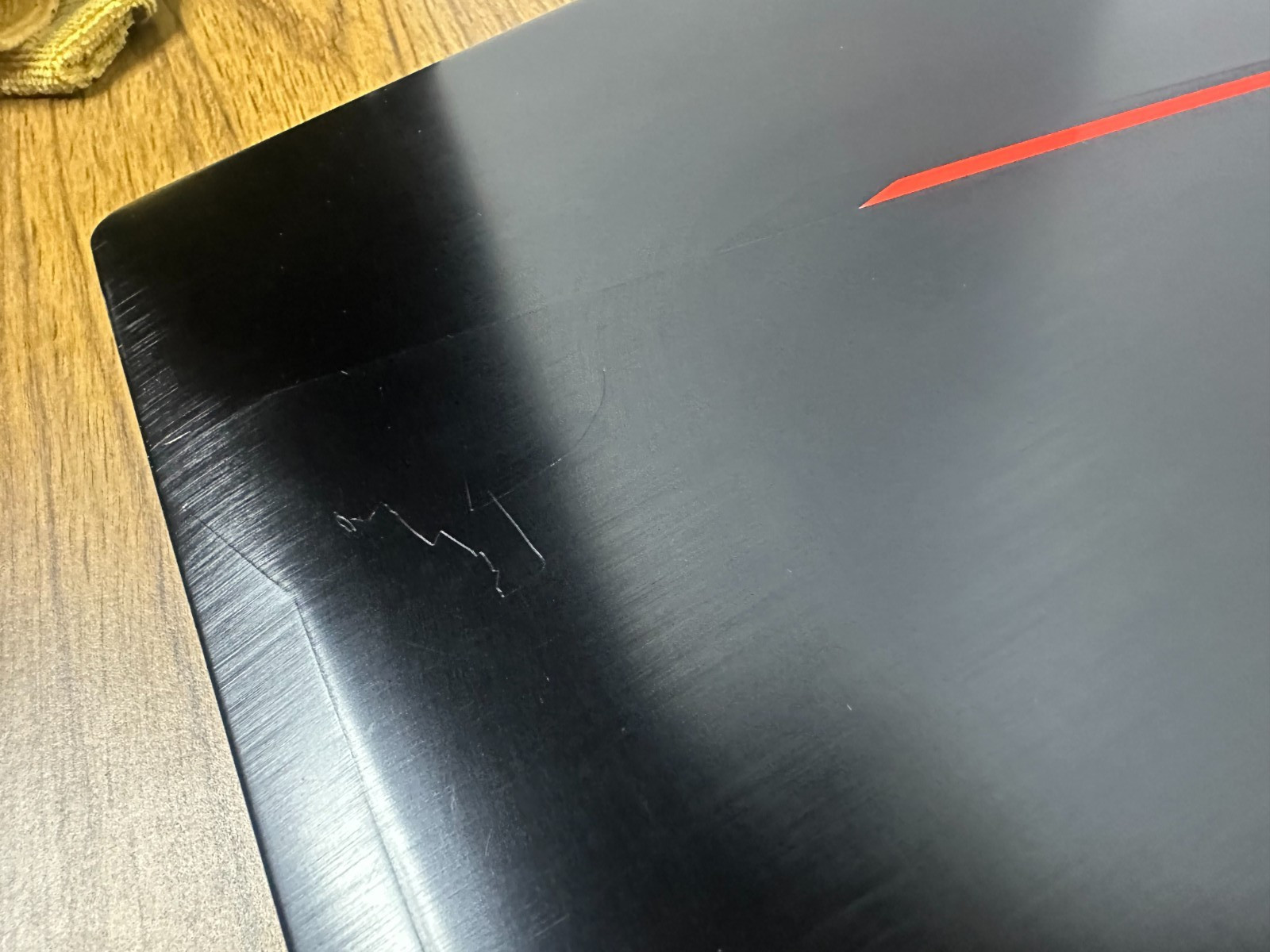 Asus ROG Strix GL553V | 15.6″| i7-7700HQ | 16GB | 256GB SSD | GTX 1050 *READ*