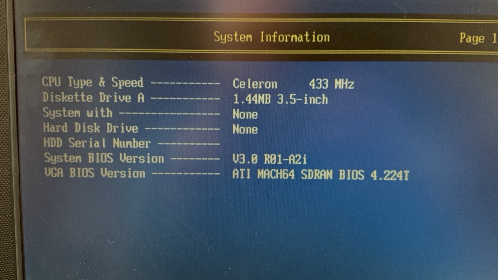 IBM ThinkPad i Series 2621-460 Laptop – Floppy, Serial, CD, BOOTS, BAD HDD