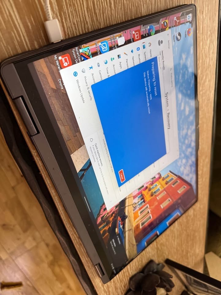 Lenovo Yoga 7 16” 2-in-1 Touchscreen Laptop – Intel Core Ultra 7 / 16GB / 1TB SS