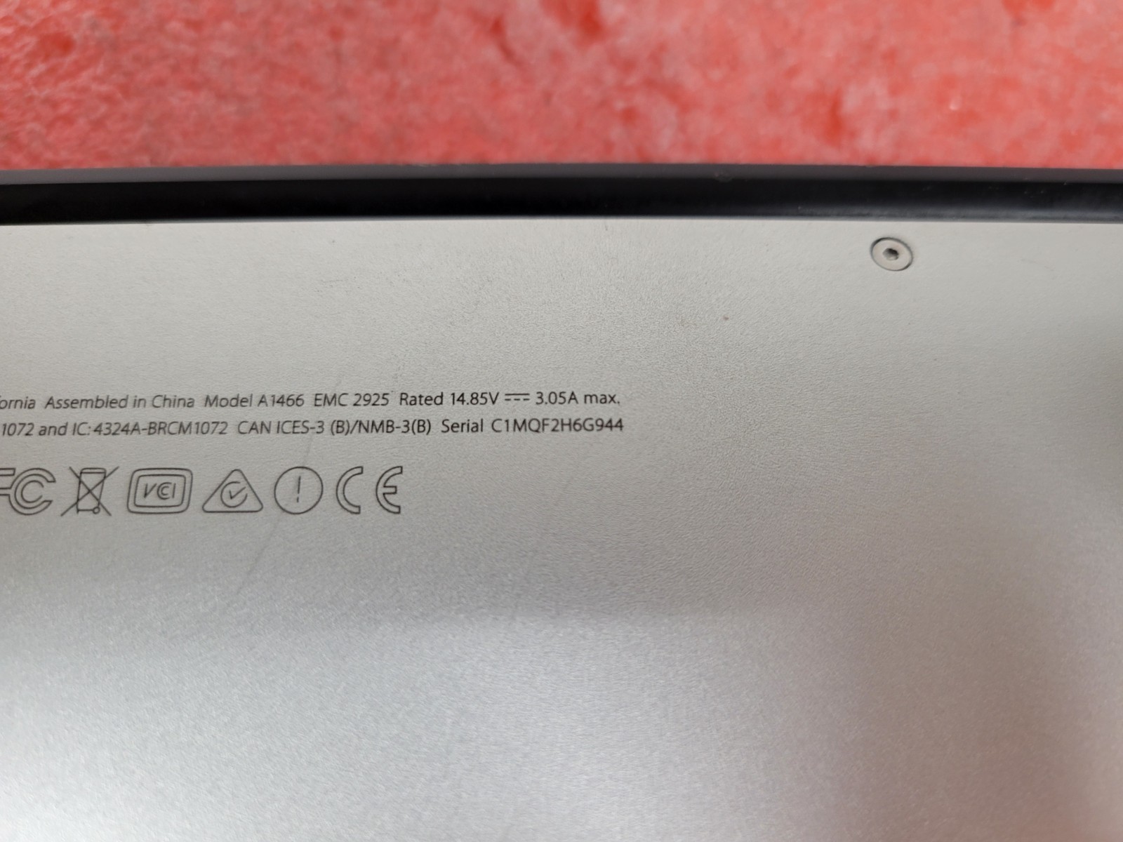 Apple MacBook Air 2015 A1466 13″ i7-5650U 4GB RAM 256GB SSD *Read* | C1066