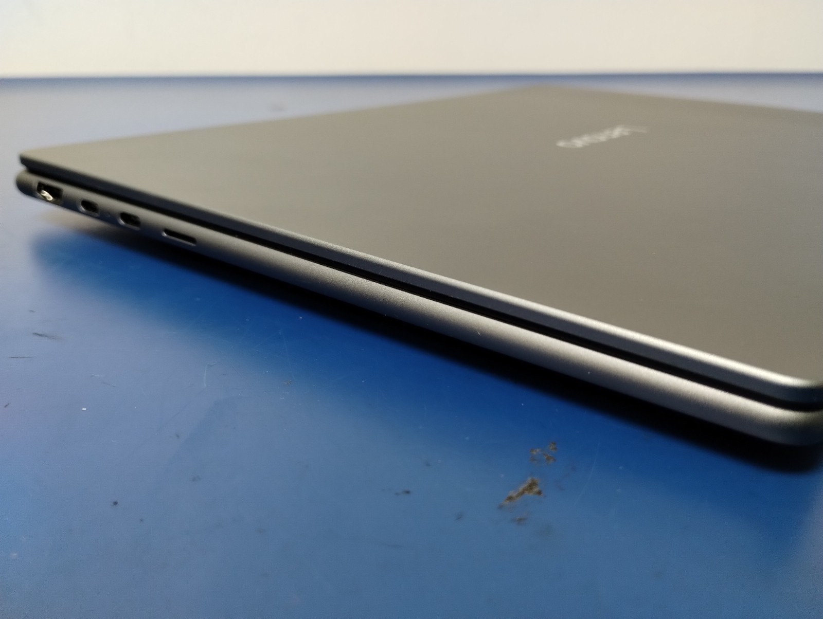 Lenovo Slim 7 14ILL10, Intel Core Ultra 7 258V, 2.20 GHz, 32 GB RAM, 1 TB NVMe