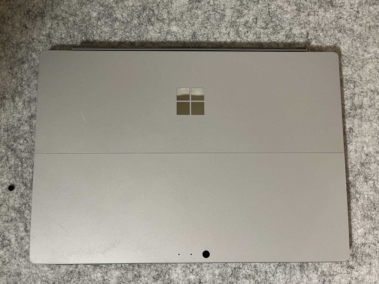 Microsoft Surface Pro 6 i5-8350U @ 1.70GHz 8GB 256GB SSD Touch screen W-11 P