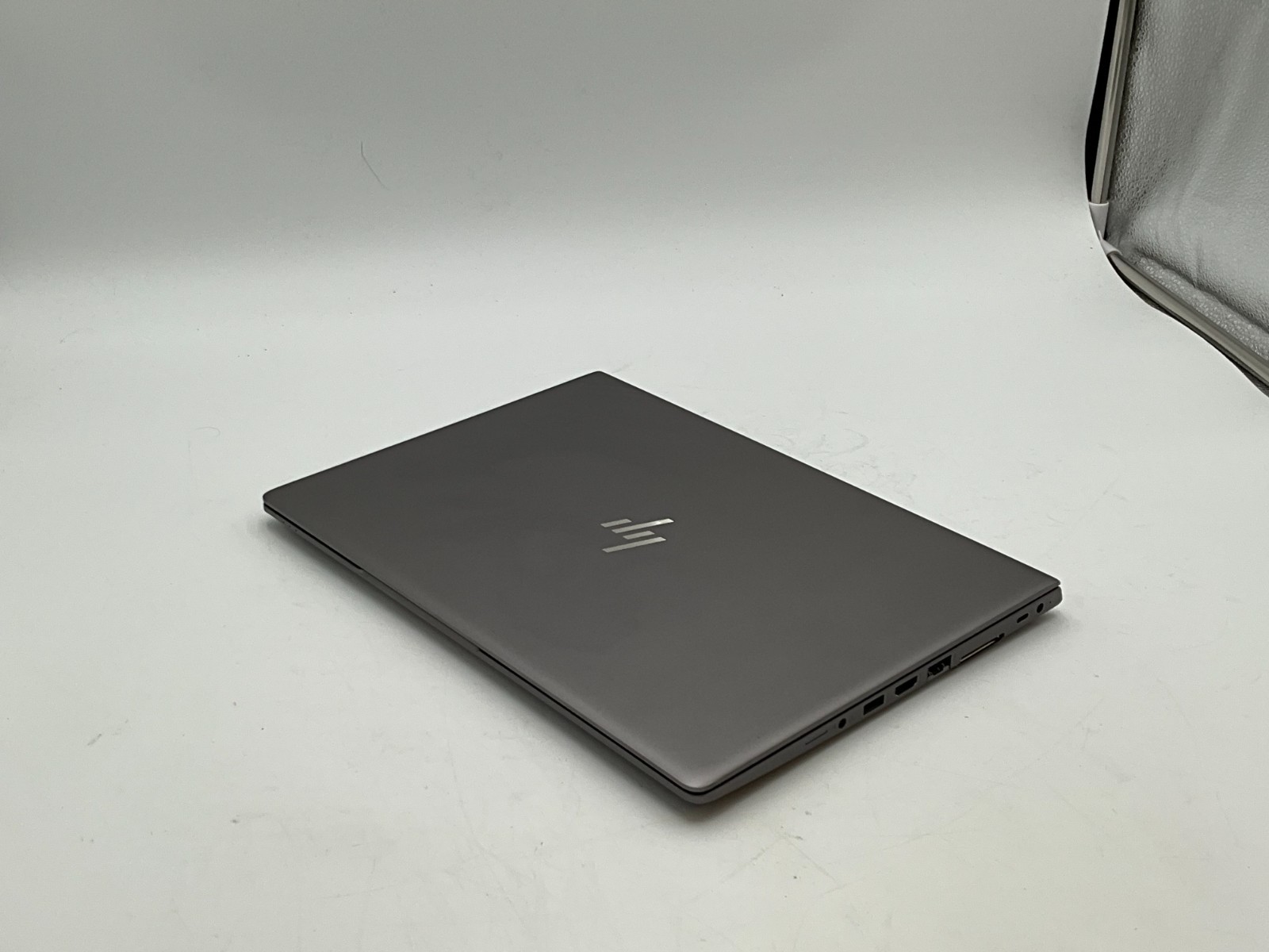 HP ZBook 14u G5 4VY18US i7-8650U 16GB 512GB NVMe LAPTOP 5CG85074RX