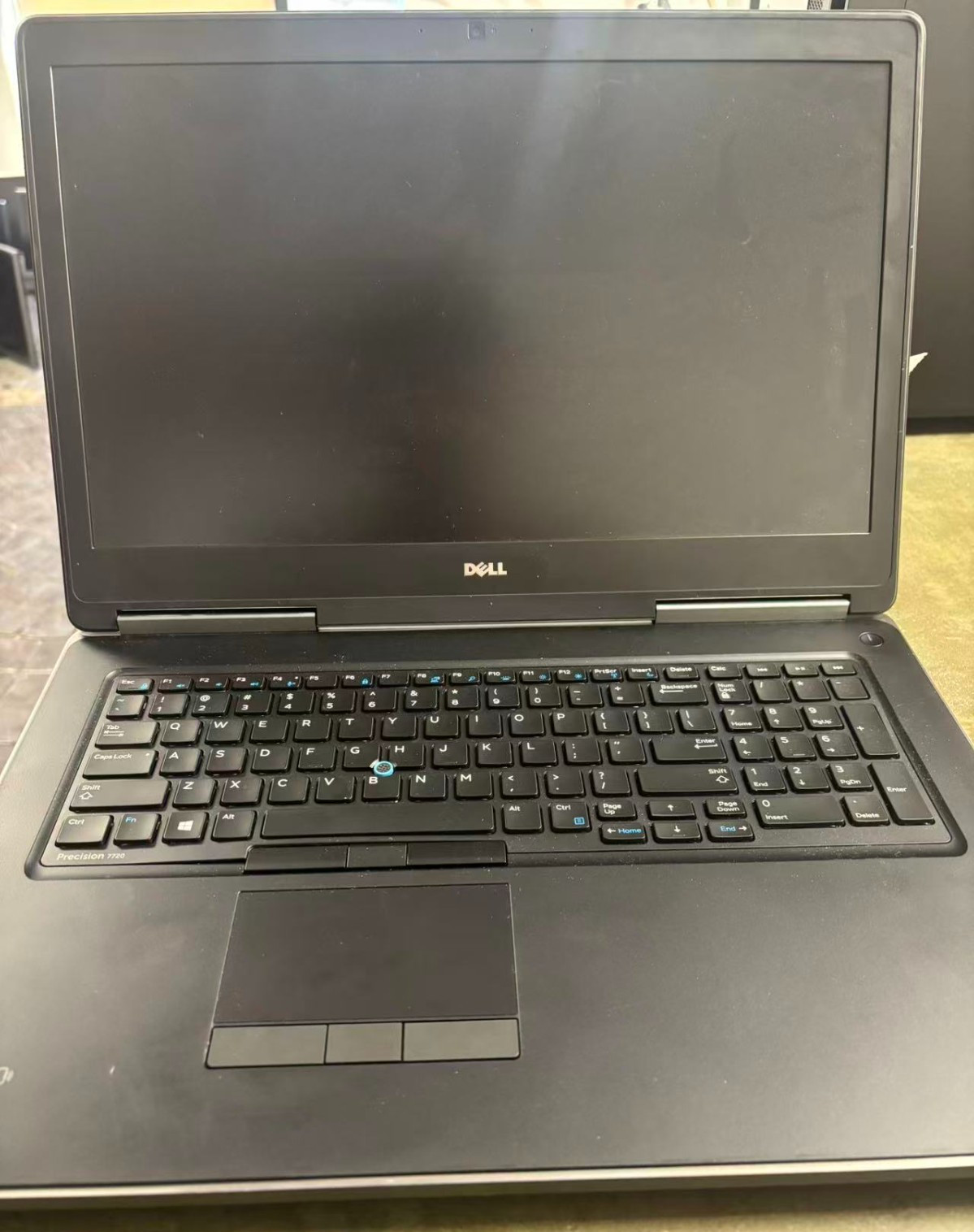 Dell Precision 7720 17.3″ i7-7920HQ 16GB RAM 256GB NVMe Quadro M1200 Win11 Pro