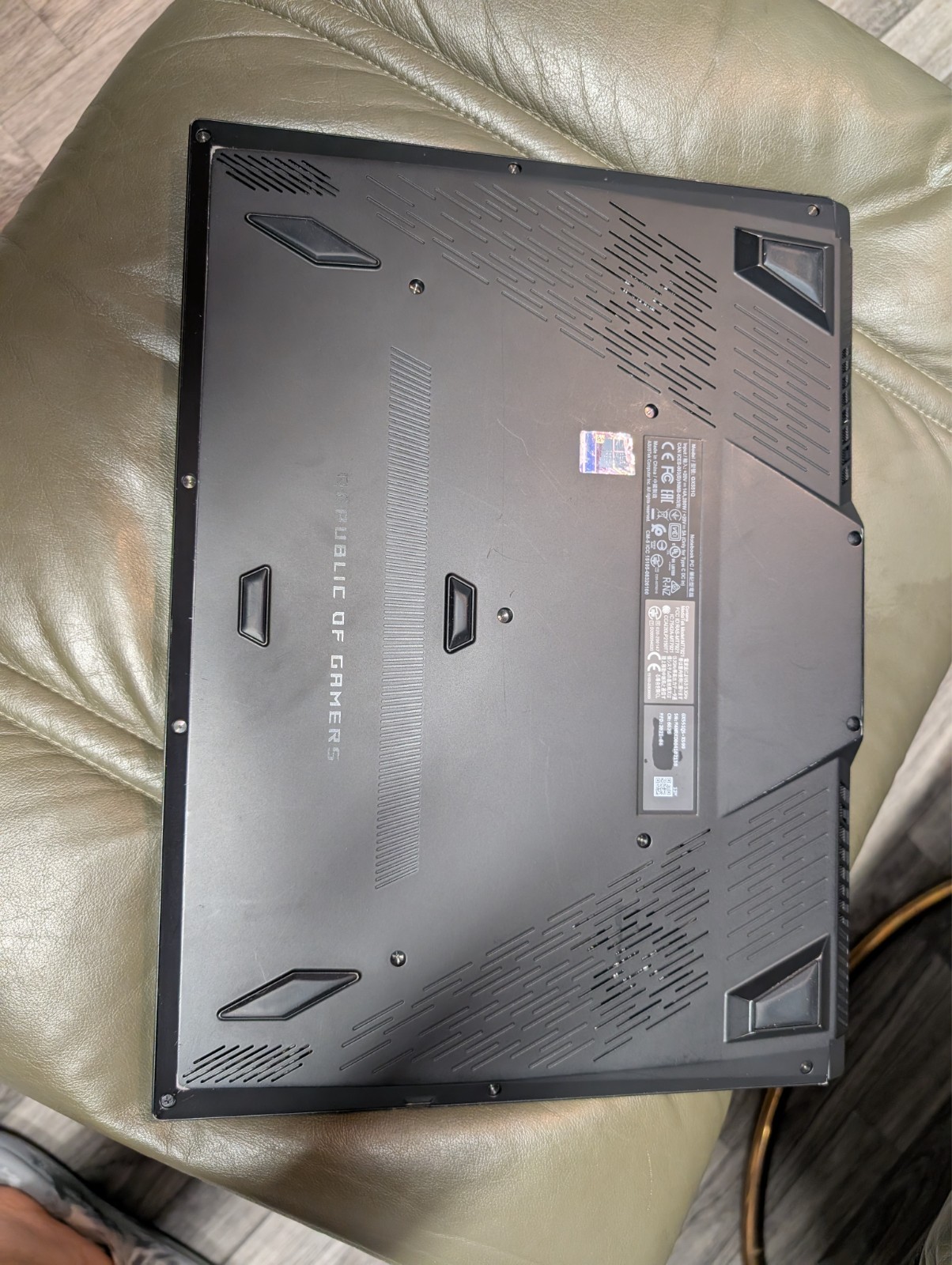 Asus ROG Zephyrus Duo 15 SE (2021) GX551QS-XS99 Ryzen 9 RTX 3080 4K 120Hz 3ms
