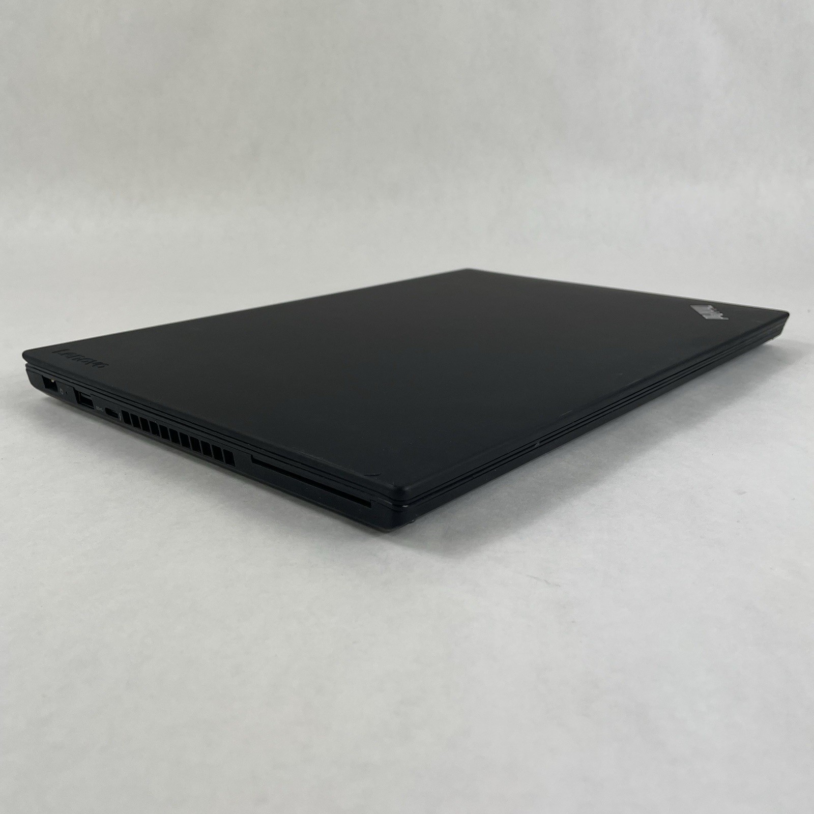 Lenovo ThinkPad T470 14″ i5-6300U 2.40 GHz 8 GB RAM No SSD/OS/AC/Battery