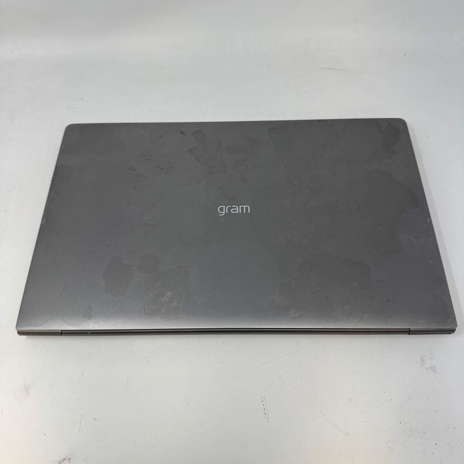 LG Gram 15Z995 15.6″ i5-10210U 1.6GHz 8GB RAM 256GB SSD