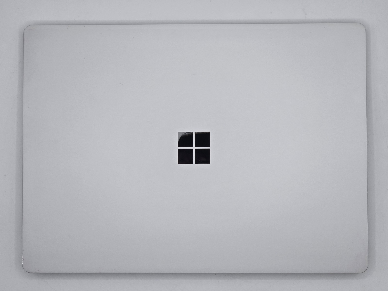 Microsoft Surface Laptop 13″ 2256 x 1504 I7-8650U 512GB SSD 16GB W11P *READ*