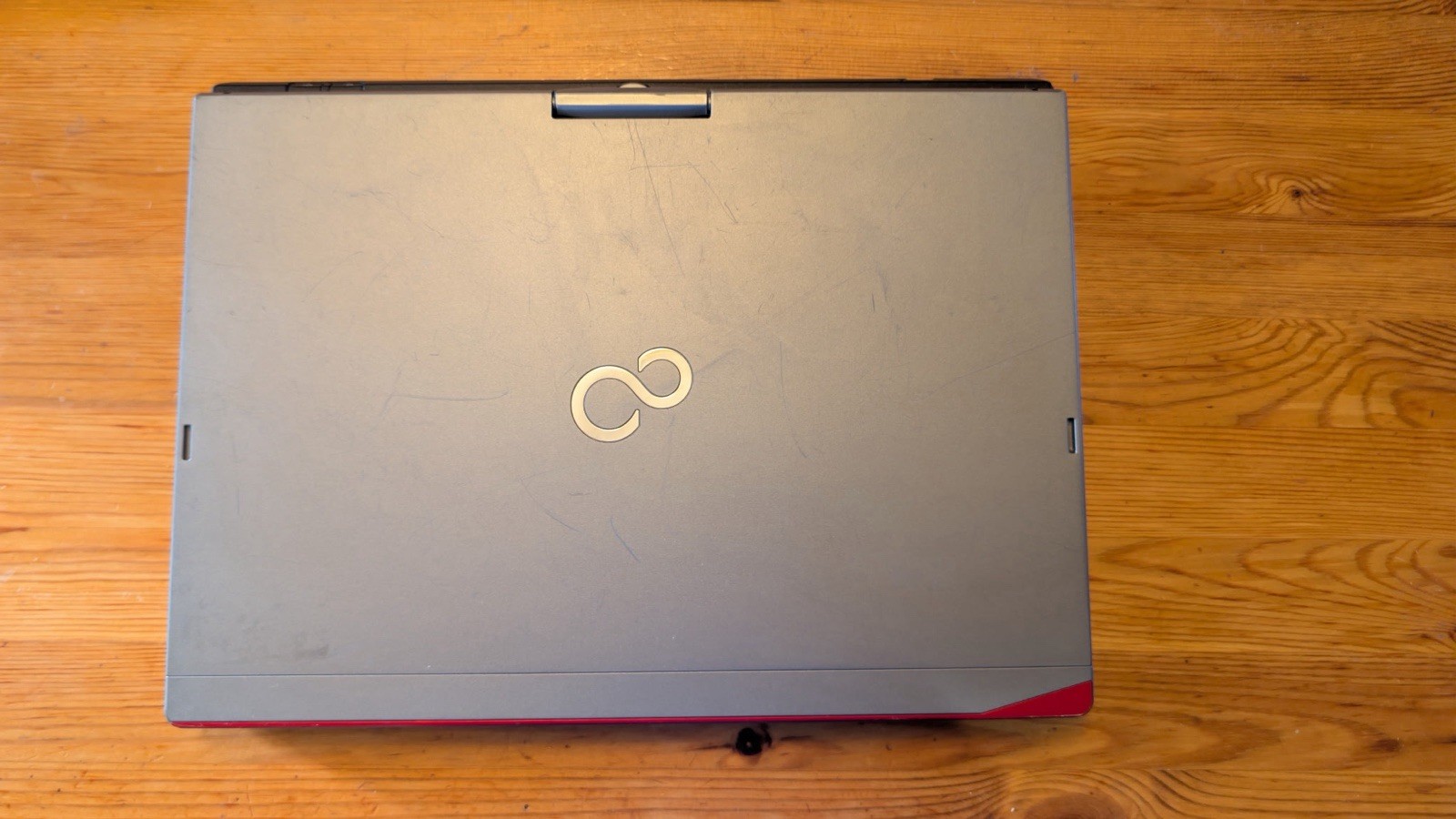 Fujitsu Lifebook T725 i5-5300U 6GB RAM 240GB SSD No OS Charger/Stylus INCLUDED