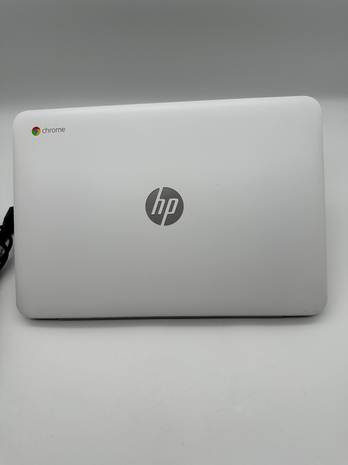 White HP 14-ak040nr Chromebook Intel Celeron N2840, 4GB RAM, 16GB SSD, 14in