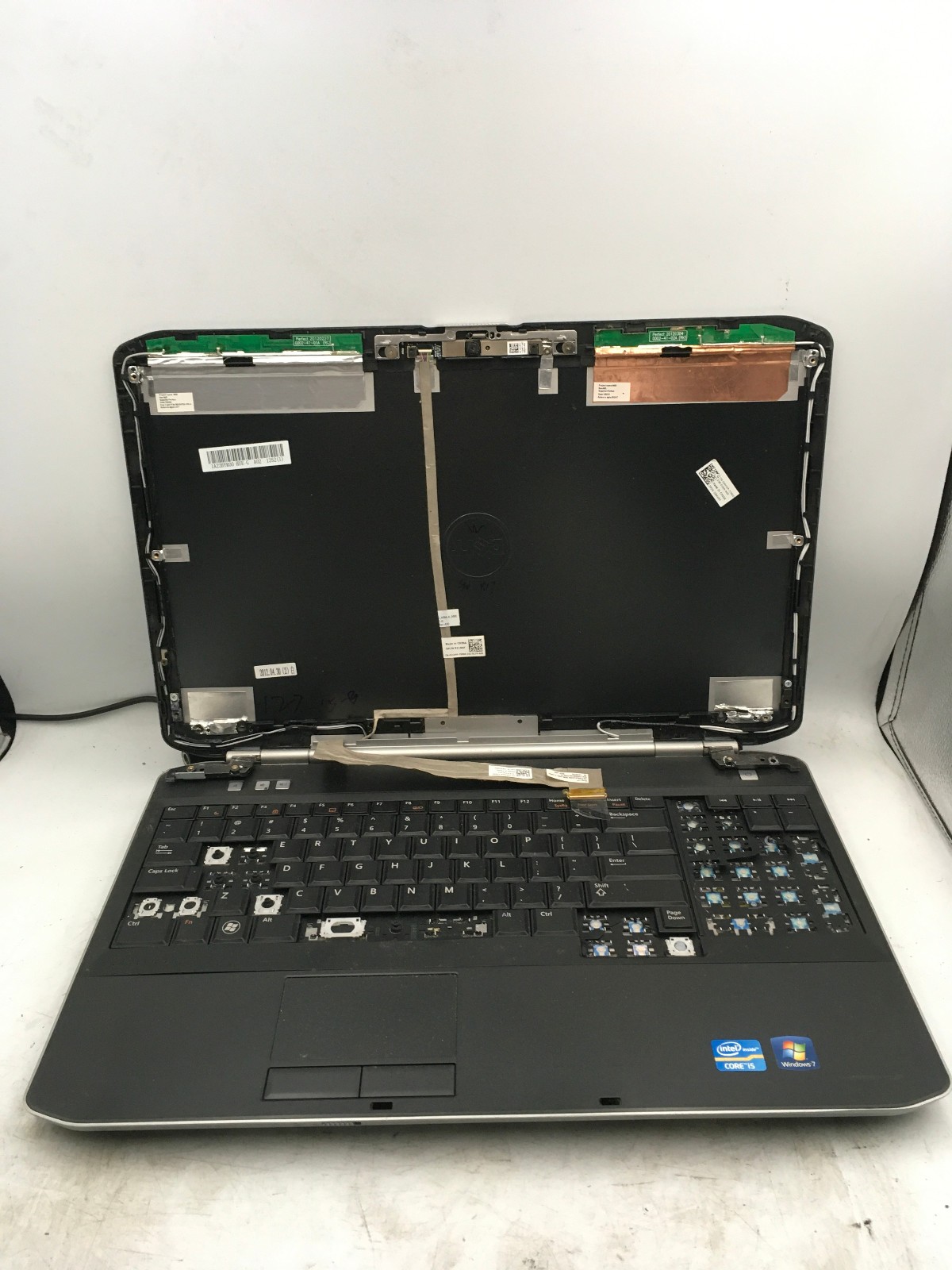 DELL LATITUDE E5520 – FOR PARTS/REPAIR – INTEL I5 2ND GEN – NO RAM -READ DESC-BB