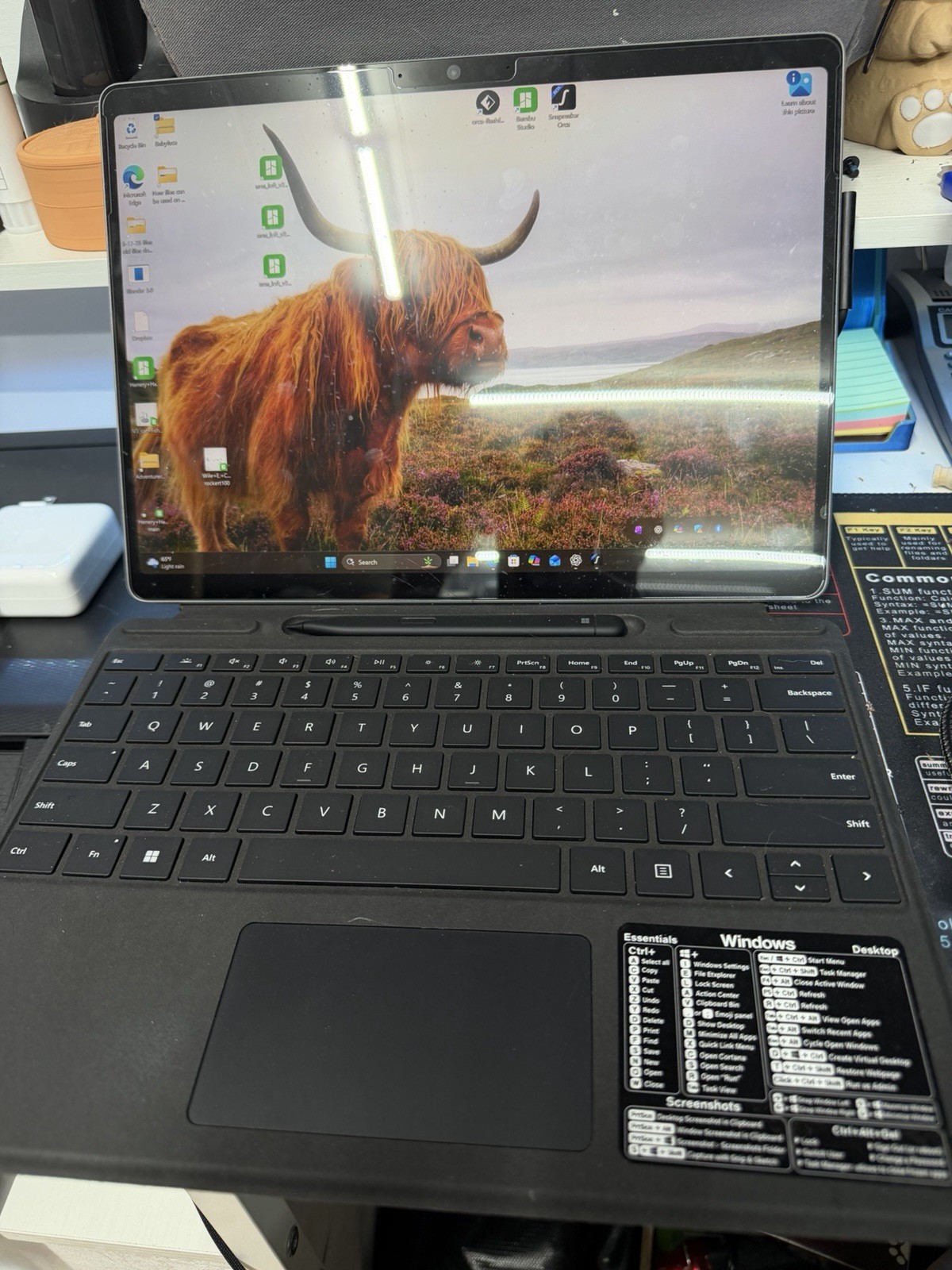 Microsoft Surface Pro Copilot+ PC 13 Inch Snapdragon X Plus + Keyboard Combo