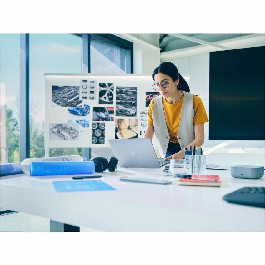 HP ZBook 8 G1i 14 Mobile Workstation – 2.5K – 120 Hz – Intel Core Ultra 9 285H