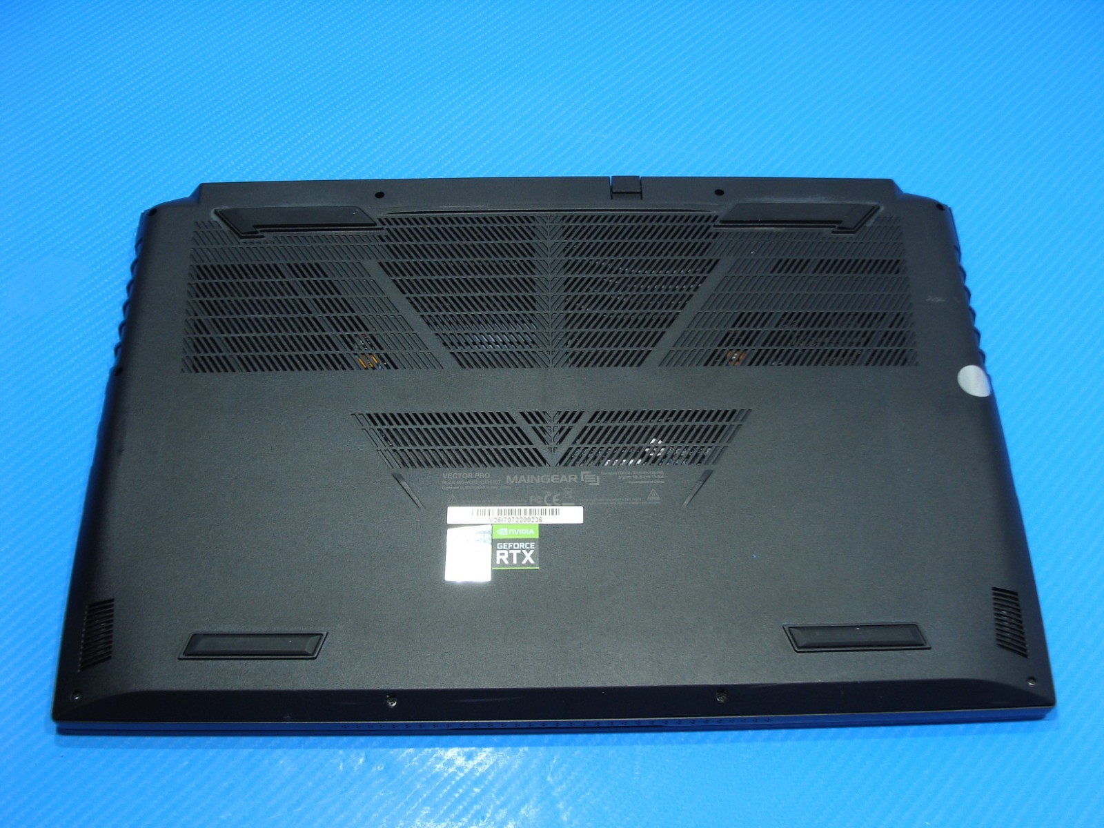 MainGear Vector Pro 2 15.6″QHD 240hz i9-12900H 32GB 1TB RTX 3070 Ti 100% Battery