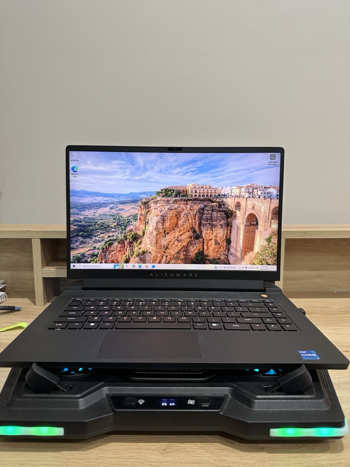 Alienware m15 R7 i7-12700H 16GB RTX 3060 15.6in 512GB SSD Win 11 + Mouse, Coole